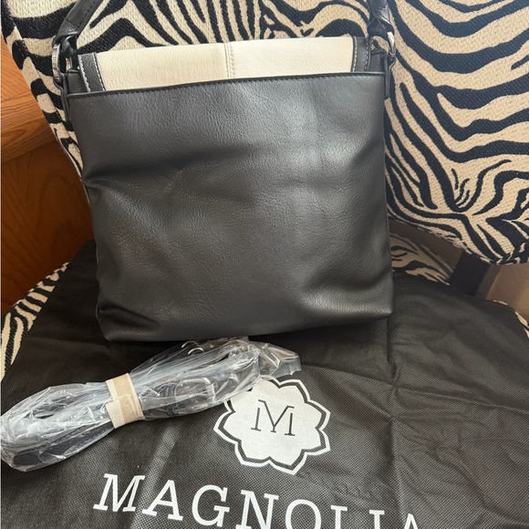 Magnolia Two-Tone Black and Cream Shoulder Bag NWOT - Picture 3 of 5